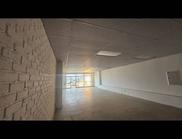 88M² RETAIL TO LET IN ROSSLYN